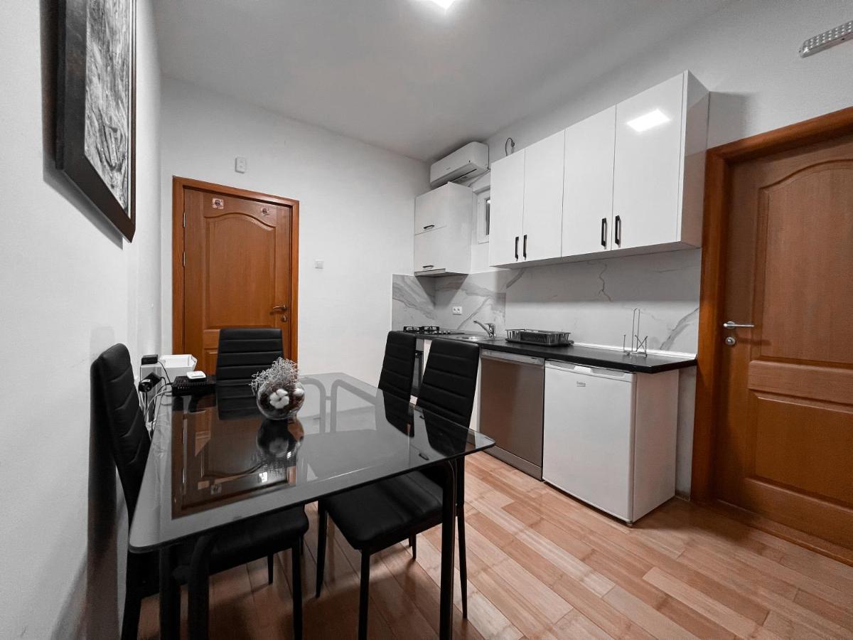 Stan Na Dan Sebastijan Apartment Banja Luka Exterior foto