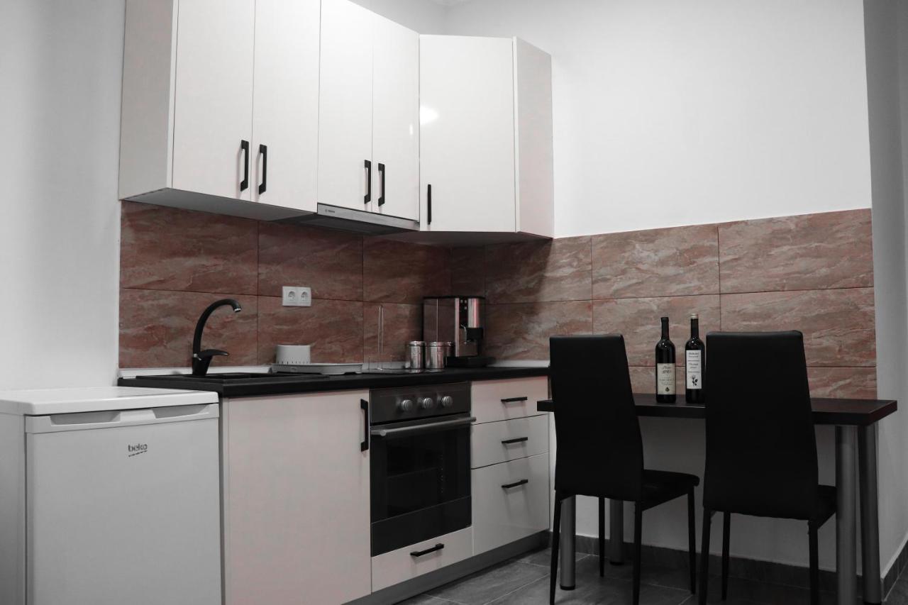 Stan Na Dan Sebastijan Apartment Banja Luka Exterior foto